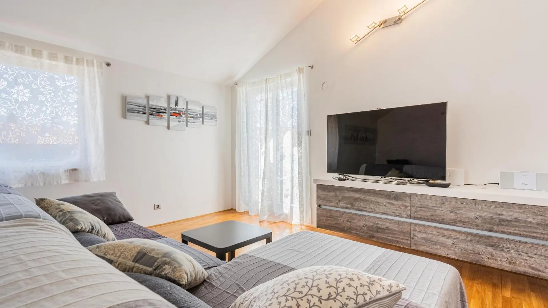Apartments With Wifi Cres - 20832 Kroatië