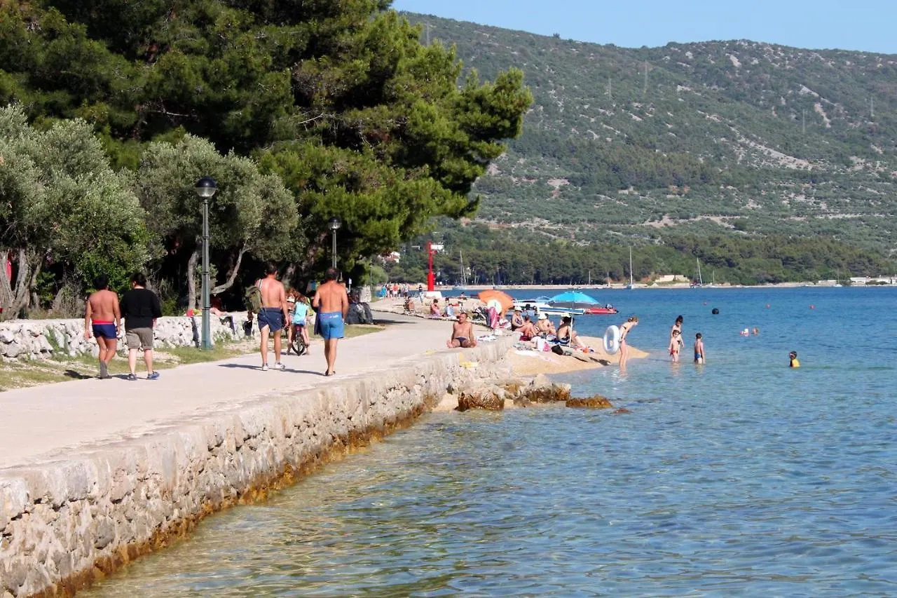 Apartments With Wifi Cres - 20832 0*,  Croatia